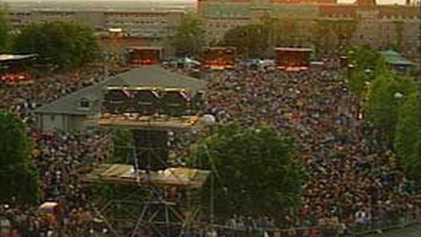 Souvenir — La Symphonie du millénaire, co-dirigée par le compositeur Denys Bouliane