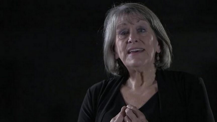 La mère d&rsquo;Alexis Cossette-Trudel, ancienne membre du FLQ, lance un cri du coeur « Je souhaite qu&rsquo;il se déprogramme de l&rsquo;idéologie »