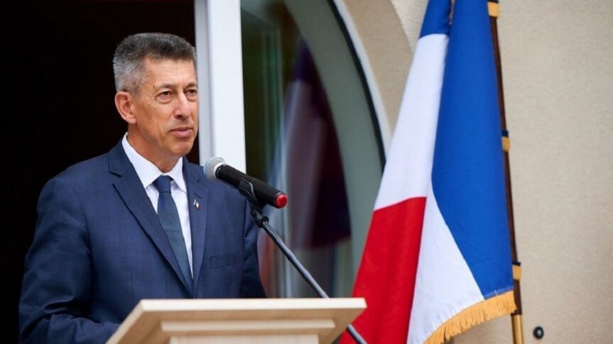 Mon cousin au 15e degré, l&rsquo;ambassadeur de France Nicolas de Bouillane de Lacoste, a quitté la Biélorussie à la demande de Minsk