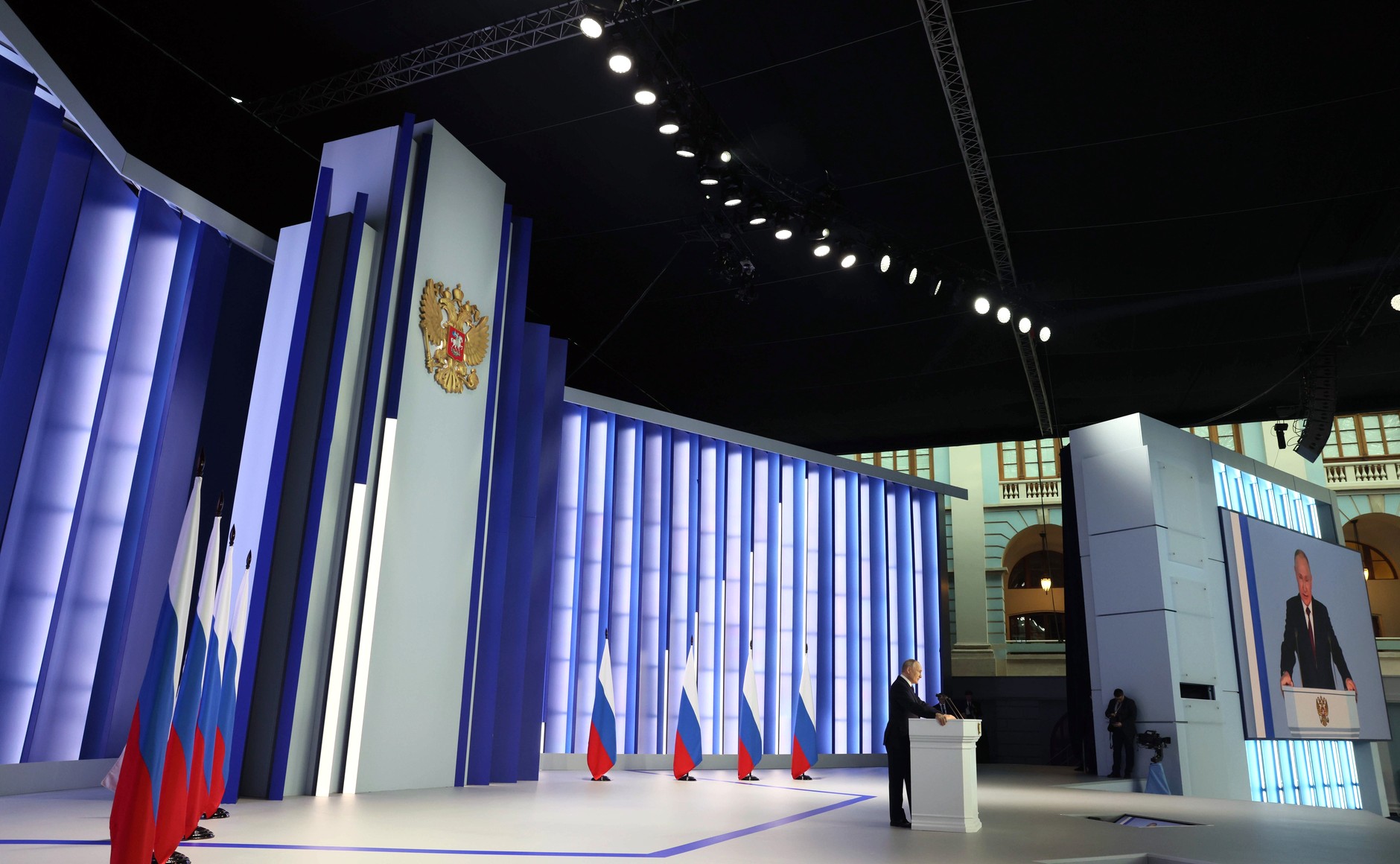 Discours devant la Nation - 04 b